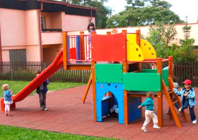 Turm Kevin mini mit Spiellhaus