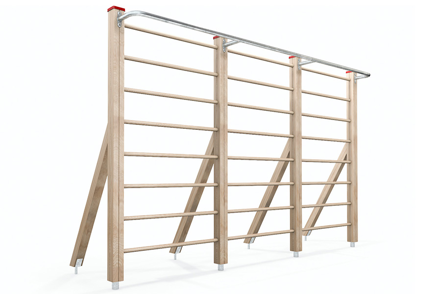 Sprossenwand mit 3 Leitern