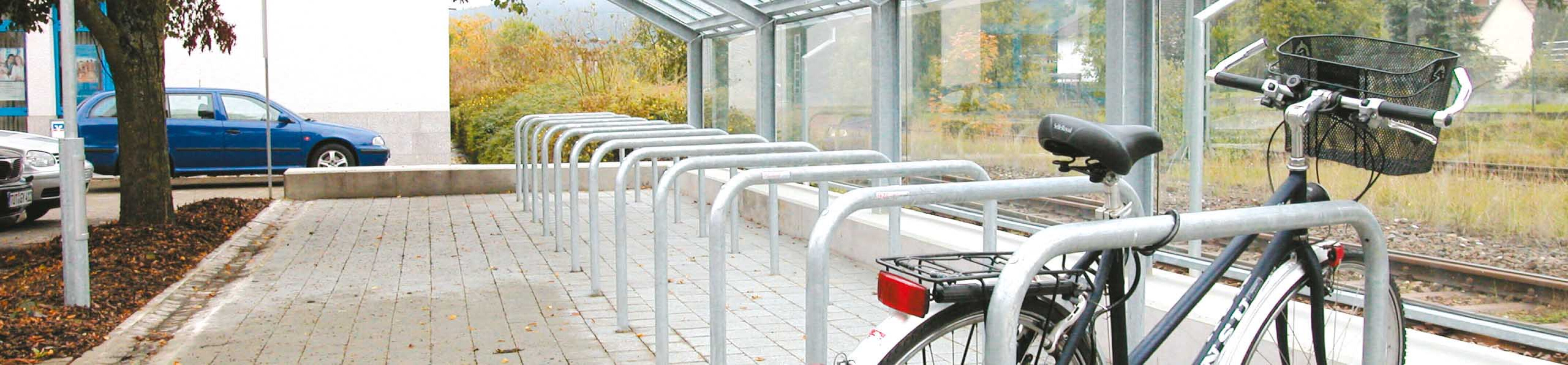 fahrradständer-am-bahnhof-sicher-abstellen-fahrradparksystem
