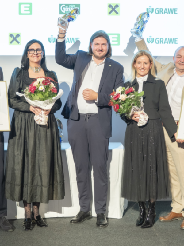 Gruppenfoto bei der Verleihung des Handelsmerkur